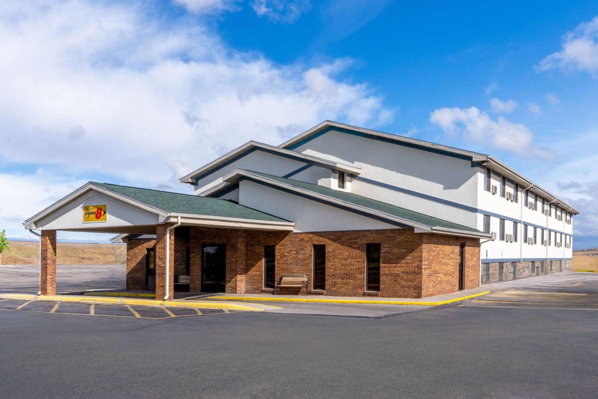 Super 8 By Wyndham Cheyenne Wy Hotel Eksteriør billede